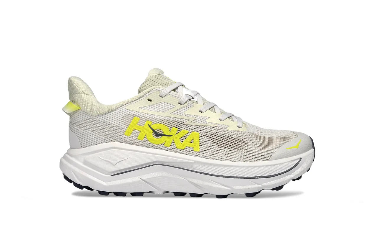 Hoka Clifton Blanc Jaune Tige en maille ingénierée Semelle intermédiaire sculptée épaisse Chaussures de course 2