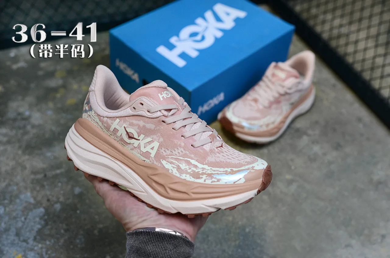 Hoka Rose Beige Chaussures De Running Avec Semelle Intermédiaire Épaissie Empilée Haut En Mesh Ingénierie 3