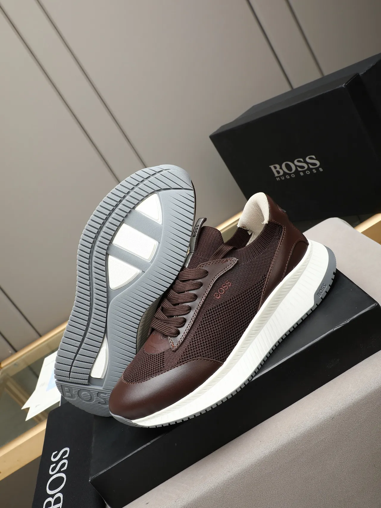 Hugo Boss Tênis Lifestyle de Tricô e Couro Marrom 4