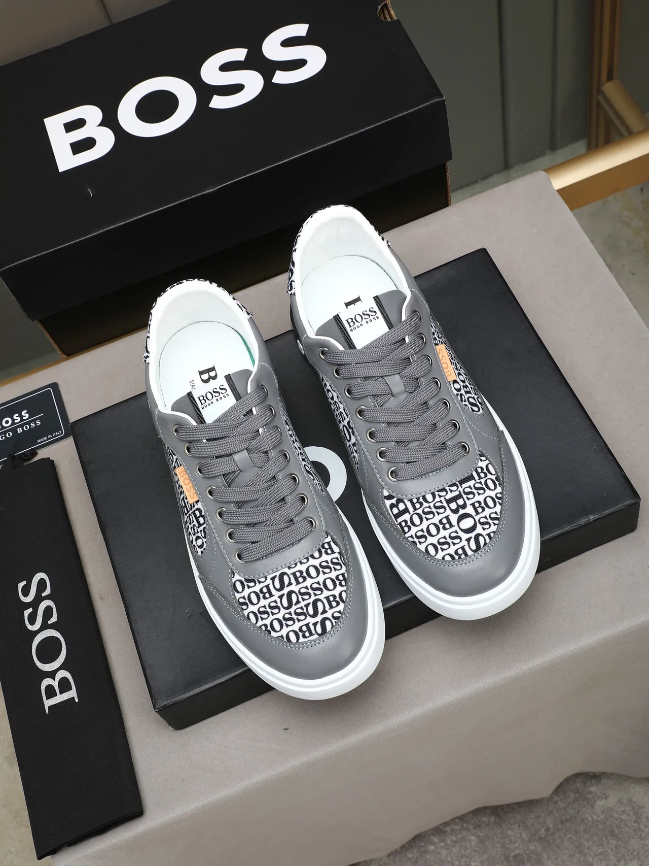 Hugo Boss Chaussures Lifestyle Gris Monogrammed 2