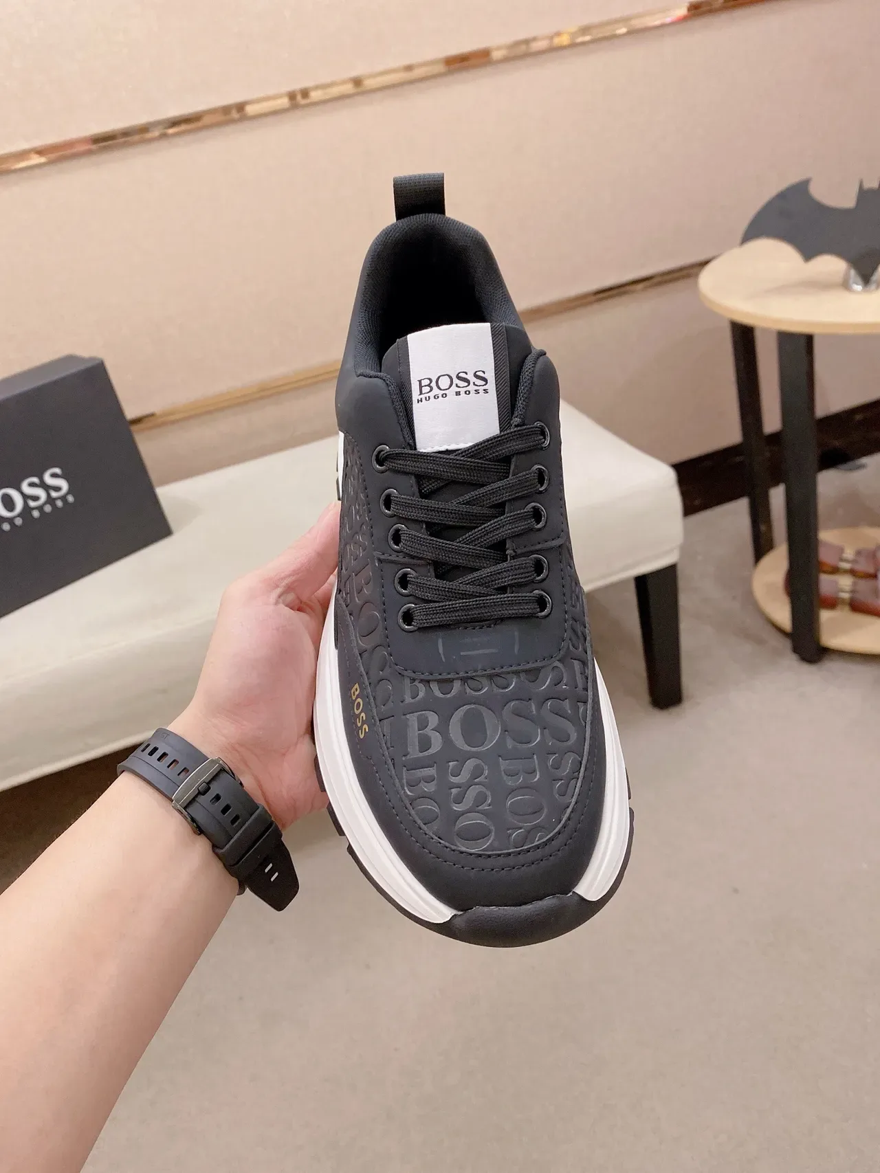 Hugo Boss Monogram Tênis Lifestyle Preto e Branco 4