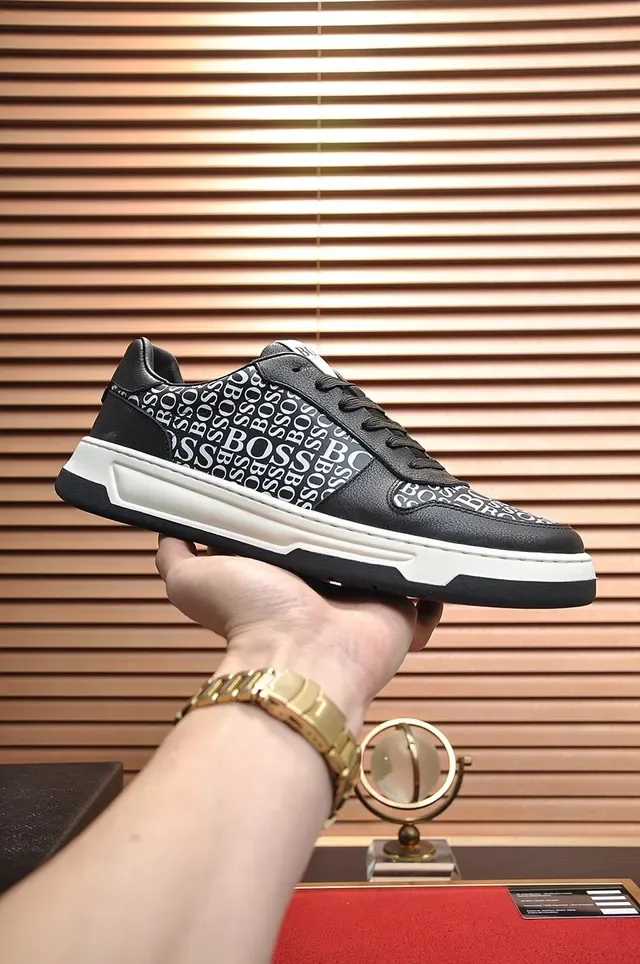 Hugo Boss impression monogramme noir et blanc sneakers lifestyle 7