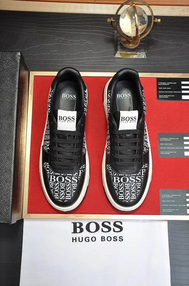 Hugo Boss impression monogramme noir et blanc sneakers lifestyle 8