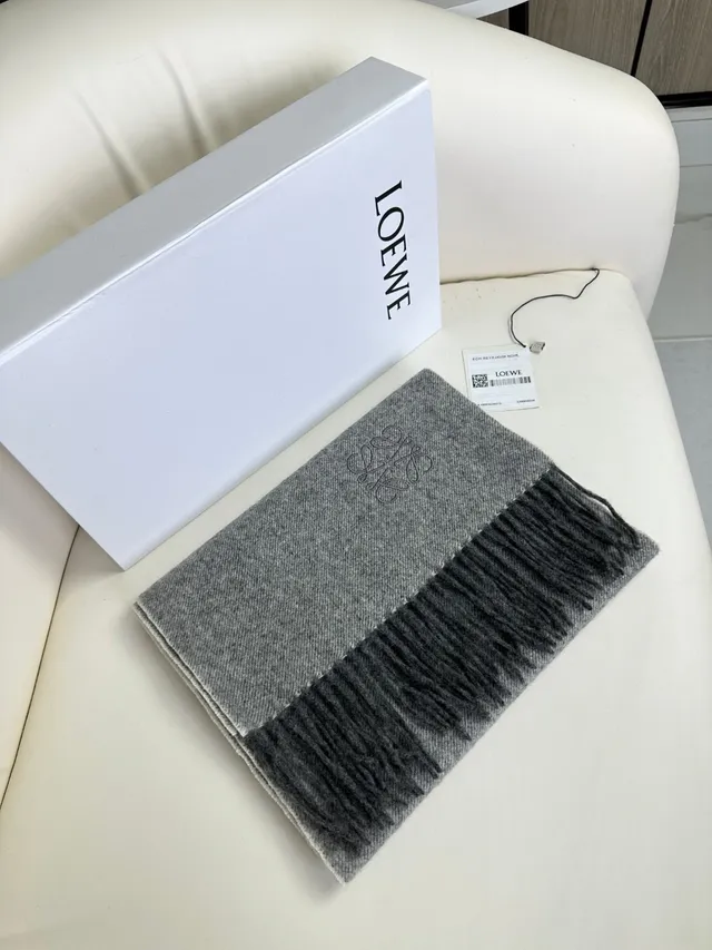 Loewe Ech Reykjavik Gris Tissage herringbone Brodé Motif anagrame Écharpe cachemire 6