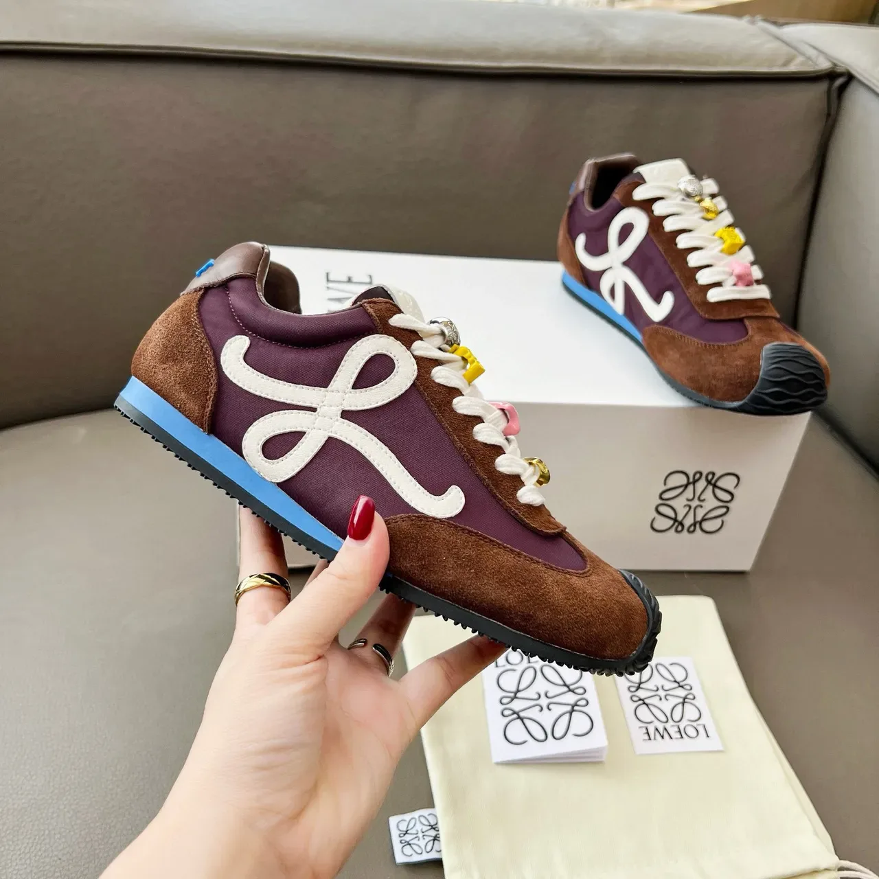 Loewe Flow Runner Brown Purple White chaussures lifestyle 5