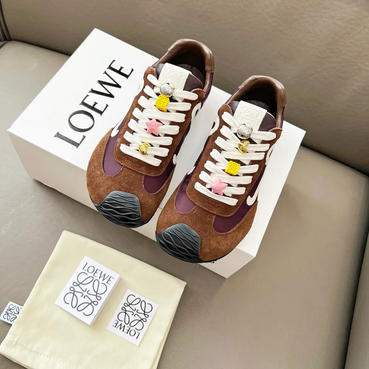 Loewe Flow Runner Brown Purple White chaussures lifestyle 9