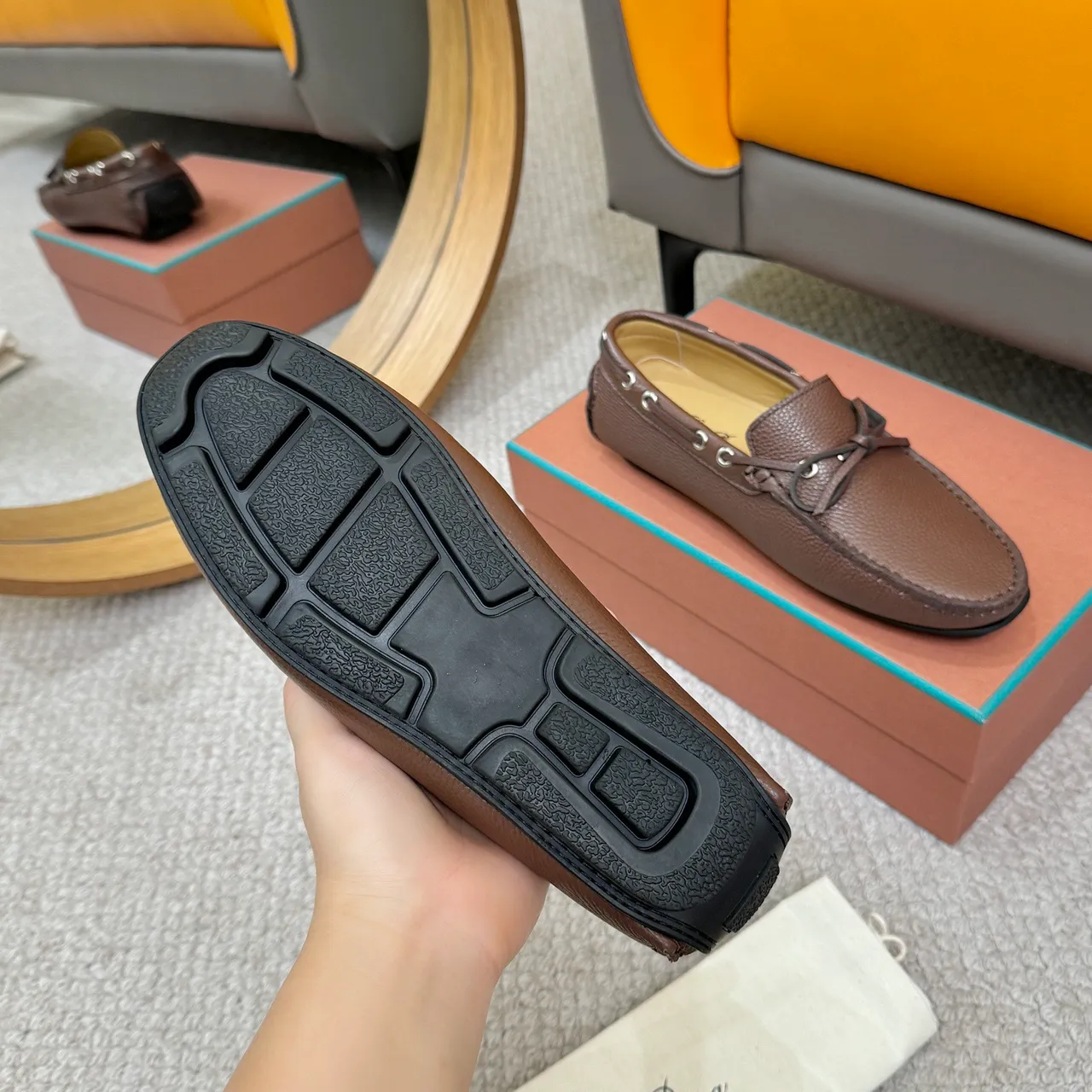 Loewe LP Dots Walk 棕色粒面皮革乐福鞋 7