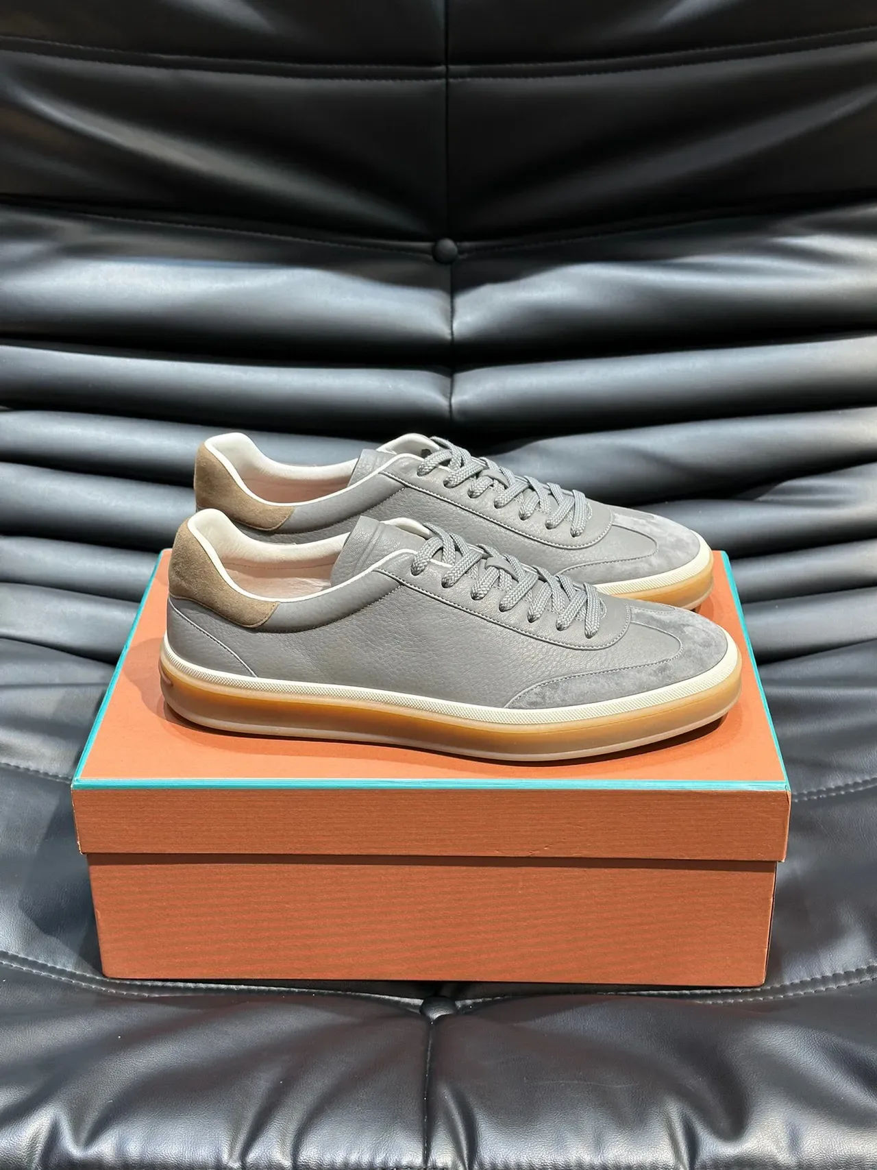Loro Piana Gris Beige Low-Top Daim Cuir Mélange Lifestyle Sneakers 4