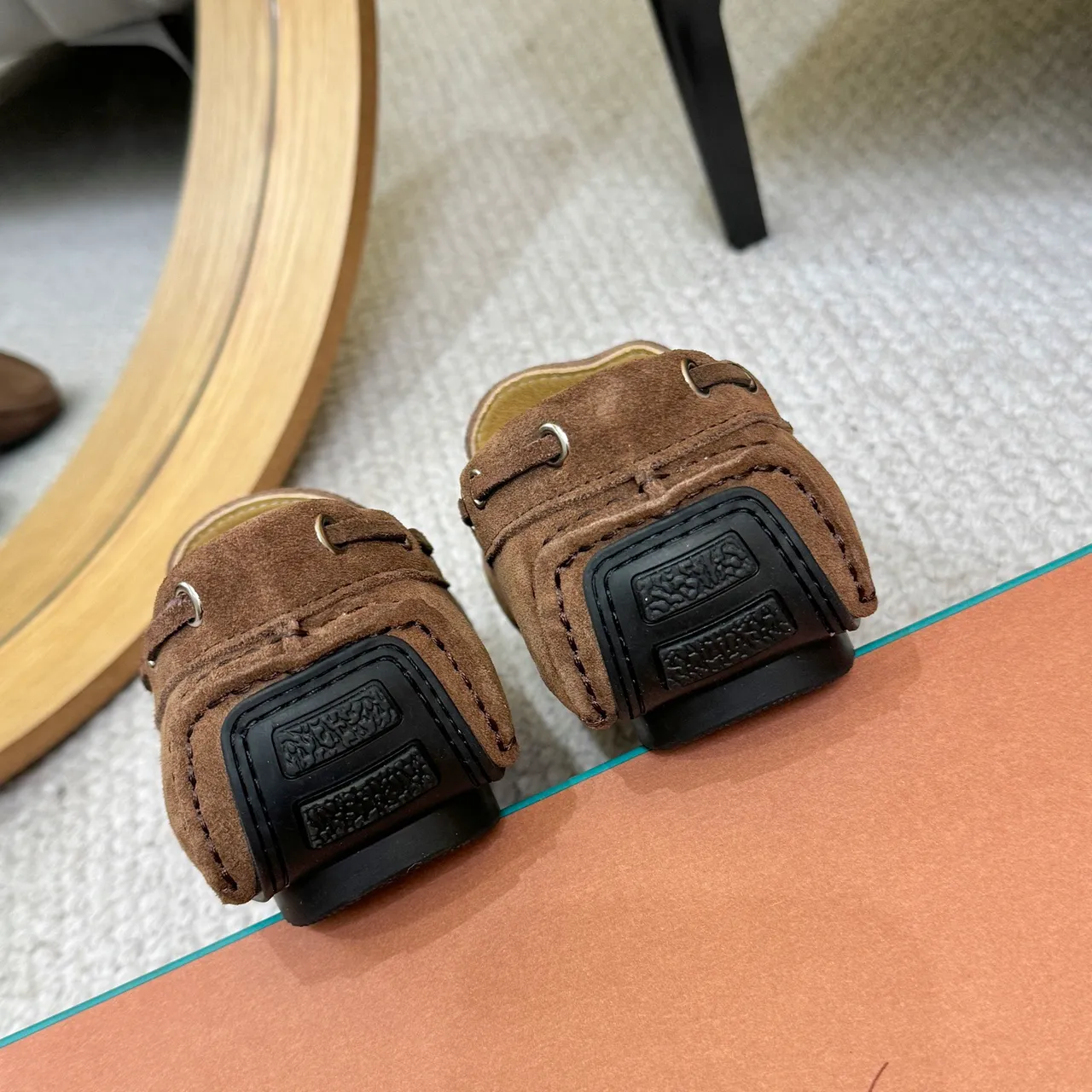 Loro Piana LP Dots Walk mocassins de camurça marrom 9