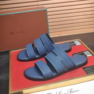 Loro Piana Sandalias de tres tiras Azul Negro Suela moldeada Casual