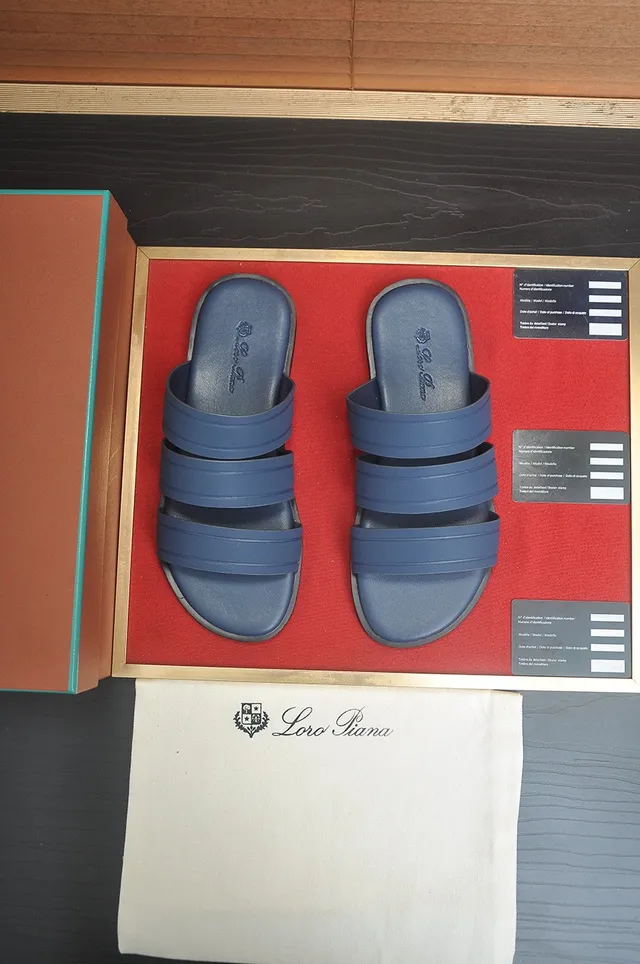 Loro Piana Sandales à trois brides Bleu Noir Semelle moulée Casual 2
