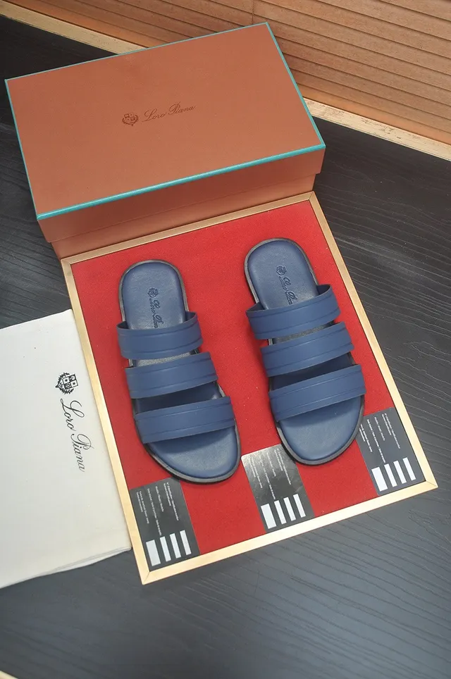 Loro Piana Sandales à trois brides Bleu Noir Semelle moulée Casual 4