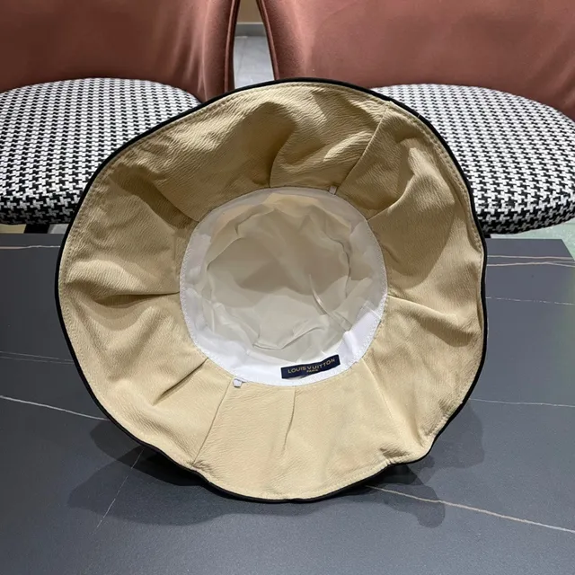 Louis Vuitton Beige Noir Borde Plissé Couronne Structurée Chapeau Seau 4