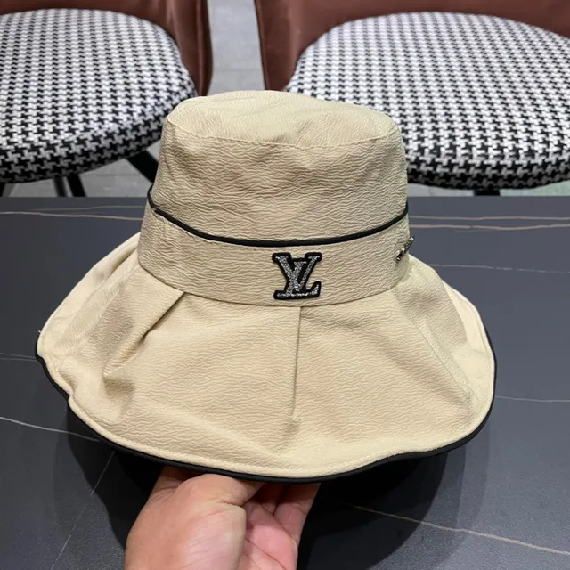 Louis Vuitton Beige Noir Borde Plissé Couronne Structurée Chapeau Seau 5