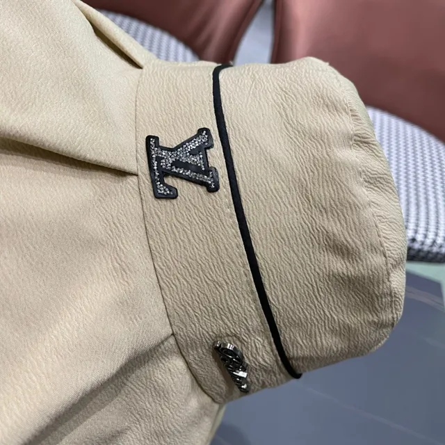 Louis Vuitton Beige Noir Borde Plissé Couronne Structurée Chapeau Seau 7