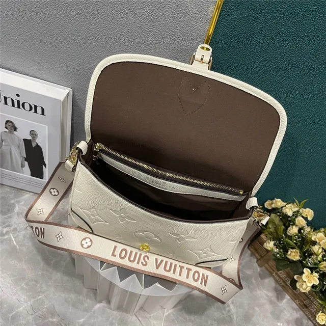 Louis Vuitton Beige Marron Monogramme Embossé Cuir Large Sangle Tressée Sac de selle 12