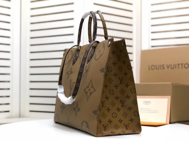 Louis Vuitton أسود بني Monogram Canvas مقابض جلد مطوية حقيبة تون 7