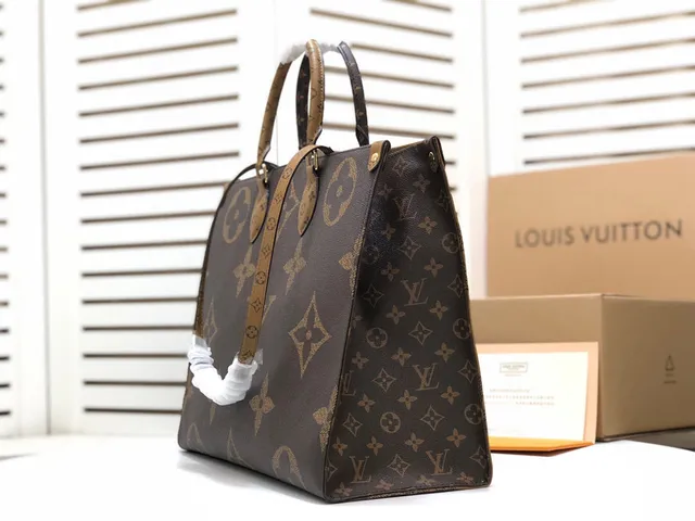 Louis Vuitton أسود بني Monogram Canvas مقابض جلد مطوية حقيبة تون 8