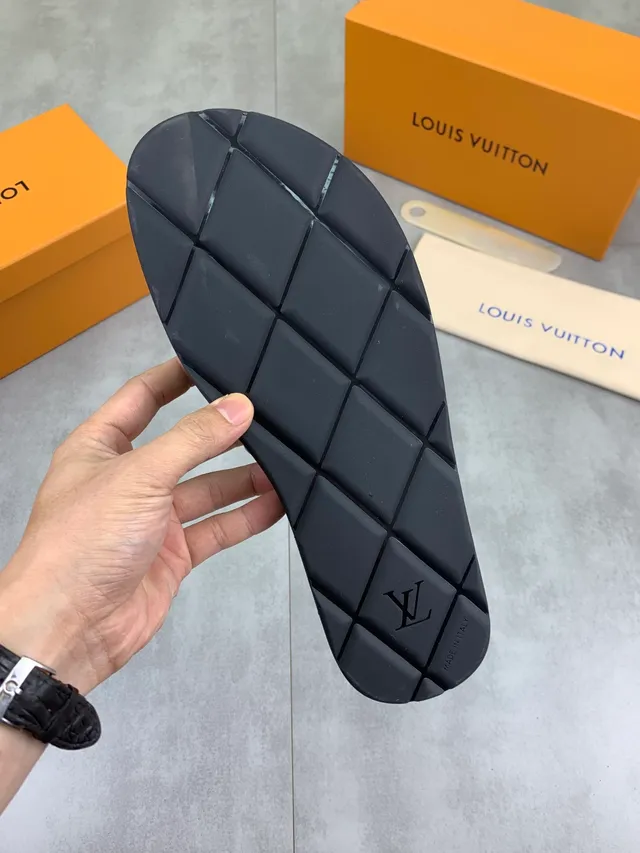 Louis Vuitton Black Monogram-Embossed Leather Strap Flat Molded Sole Slippers 2