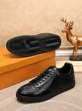 Louis Vuitton Black Monogrammed Leather Low-Top Lifestyle Sneakers 2