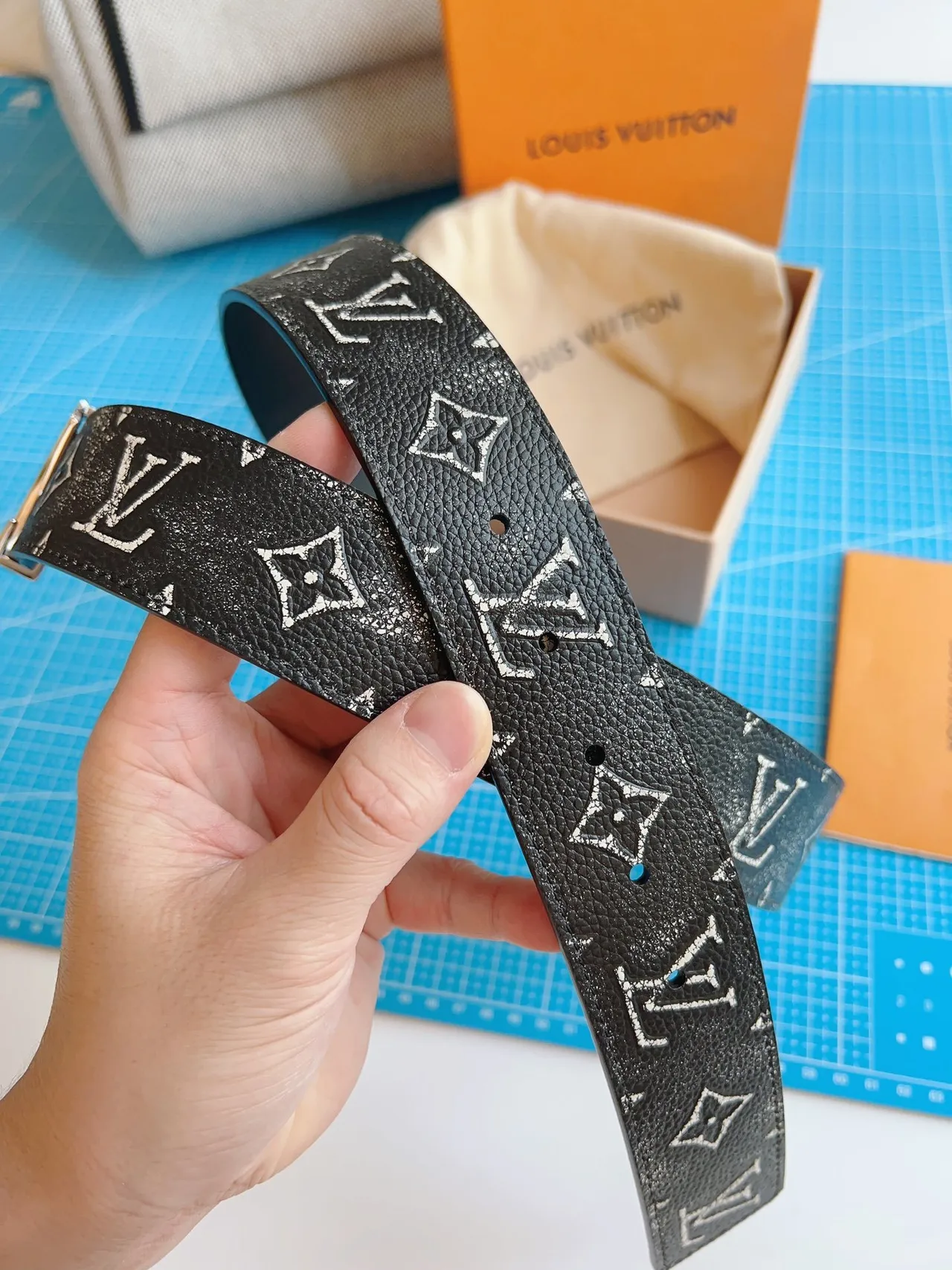Louis Vuitton Black Silver Monogram-Printed Glitter-Flecked Leather Belt 5