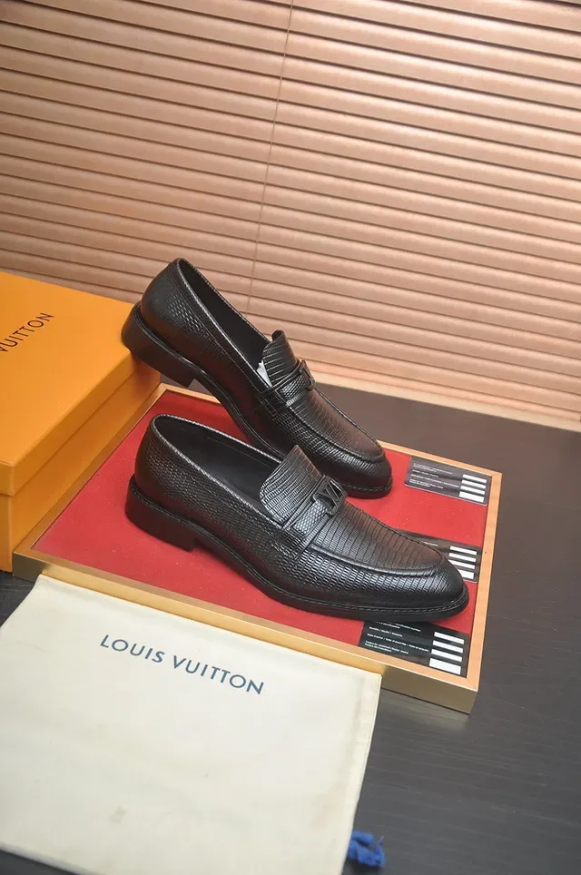 Louis Vuitton Black Textured Leather Monk Strap Loafers 4