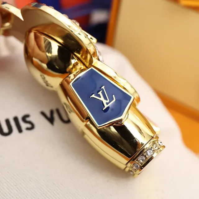 Louis Vuitton Blue Gold Enamel Flower Motif Crystal Pavé Center Handbag 6
