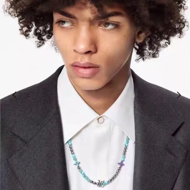 Louis Vuitton Collier avec pendentifs de fleurs émaillé bleu argenté perlé 4