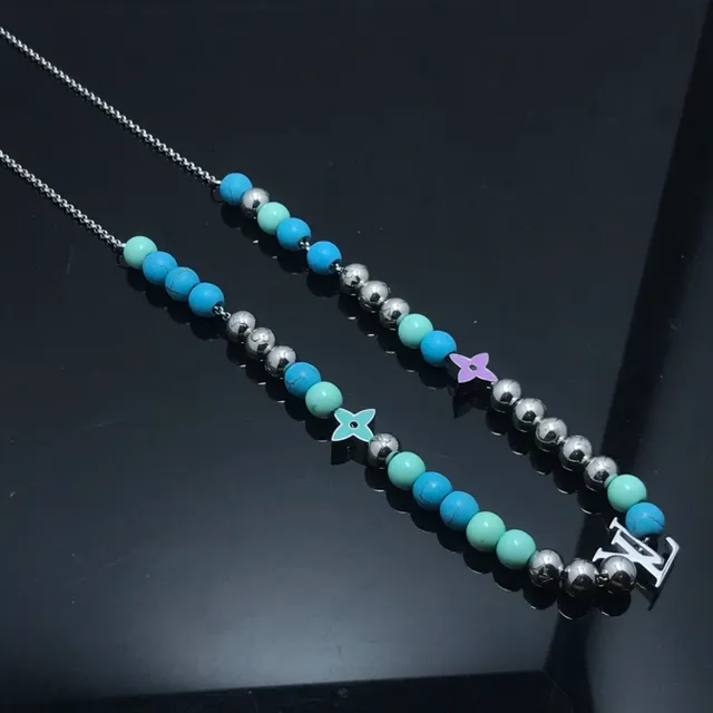 Louis Vuitton Collier avec pendentifs de fleurs émaillé bleu argenté perlé 6