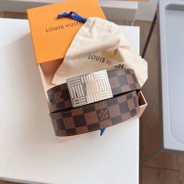 Louis Vuitton Marrom Bege Damier Ebène Lona Silver-Tone Grid Buckle Cinto de couro 4