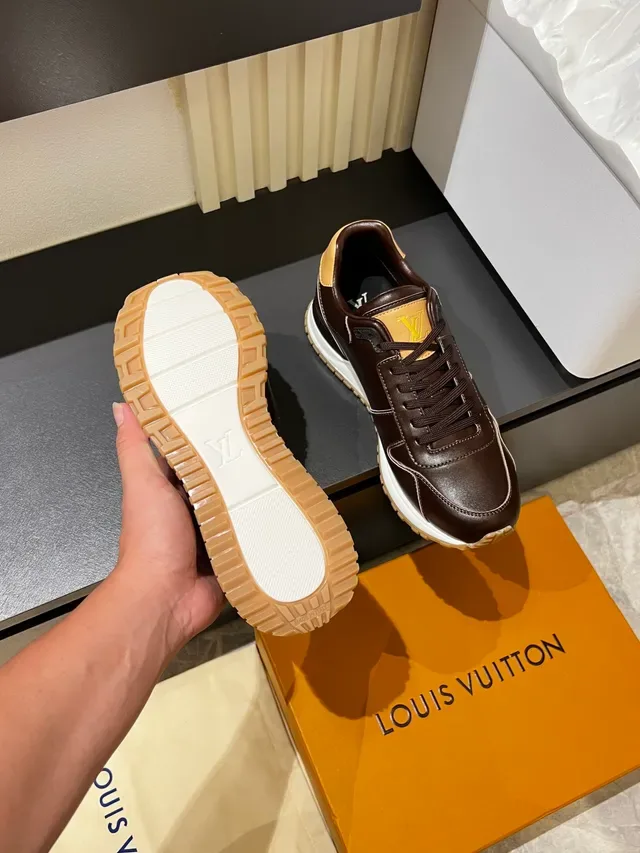 Louis Vuitton sneakers lifestyle marrom bege com painéis de couro low top 3