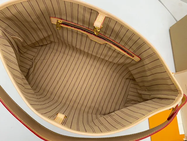 Louis Vuitton Marron Beige Monogramme Toile Souple Hobo Silhouette Sac 3