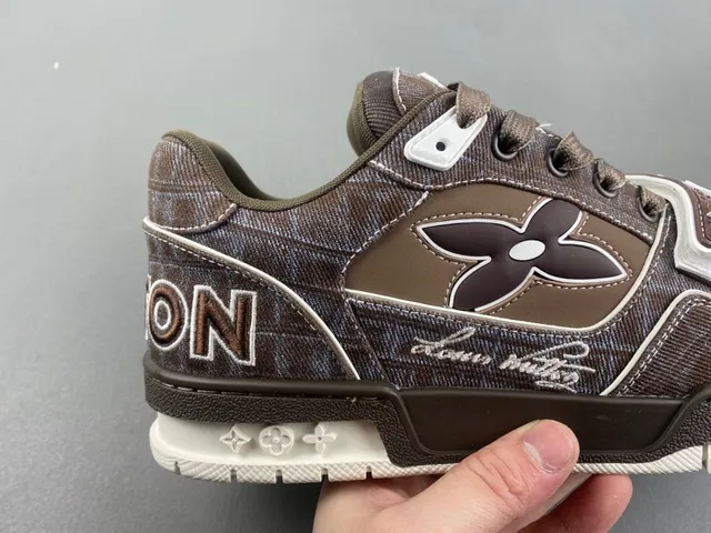 Louis Vuitton Brown Beige Monogram-Print Upper Dual Closure System Lifestyle Sneakers 2