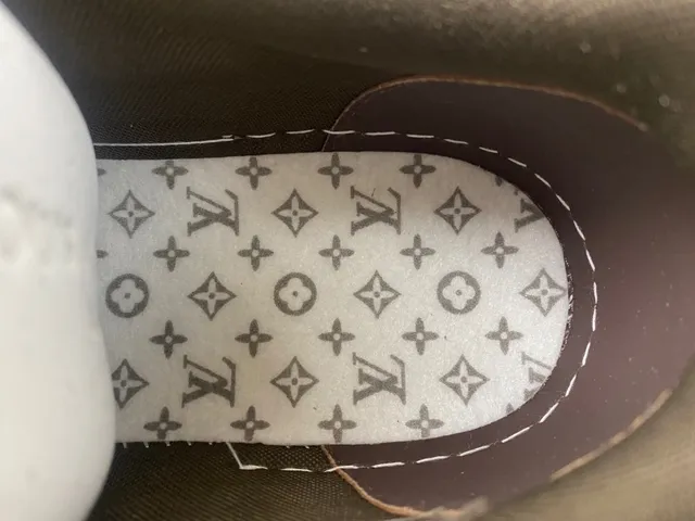 Louis Vuitton Brown Beige Monogram-Print Upper Dual Closure System Lifestyle Sneakers 8