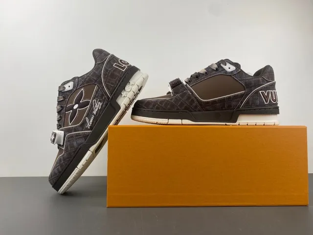 Louis Vuitton Brown Beige Monogram-Print Upper Dual Closure System Lifestyle Sneakers 14