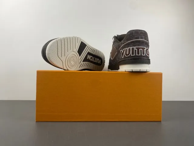 Louis Vuitton Brown Beige Monogram-Print Upper Dual Closure System Lifestyle Sneakers 16
