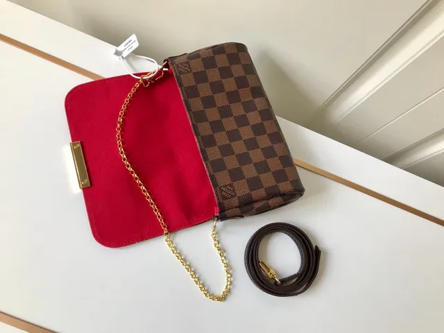 Louis Vuitton Bolsa Marrom Dourado Damier Ebène Xadrez de Lona com Hardware 4