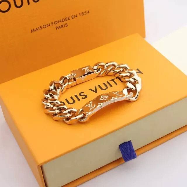 Louis Vuitton Chain Reaction Chunky Curb Chain Bracelet 4