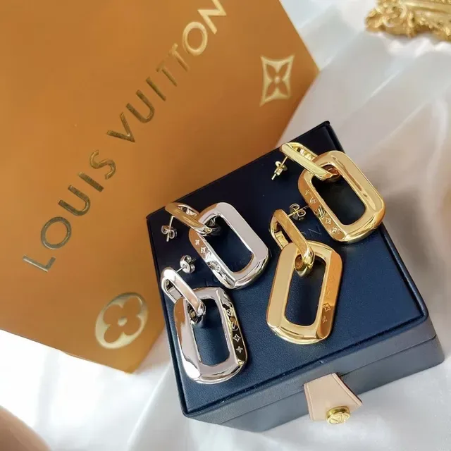 Louis Vuitton Chain Reaction Gold-Tone Engraved Oval Link Earrings 4