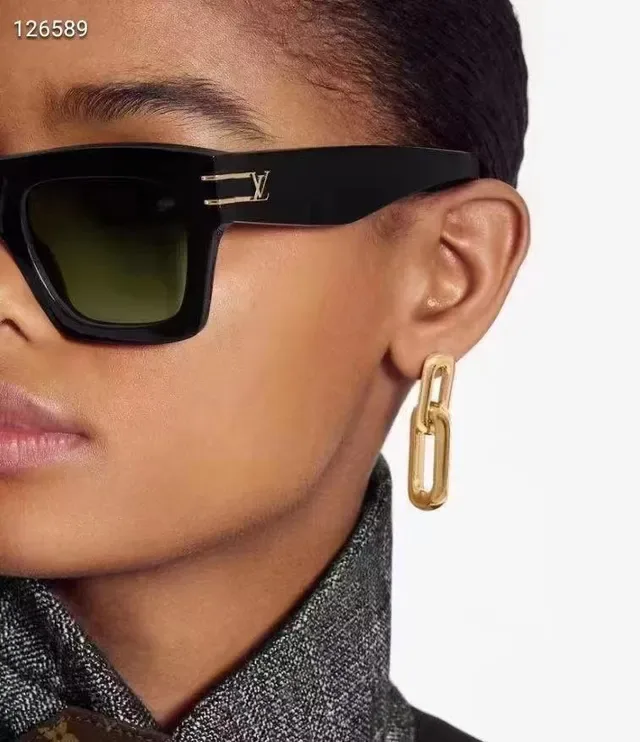 Louis Vuitton Chain Reaction Gold-Tone Engraved Oval Link Earrings 5