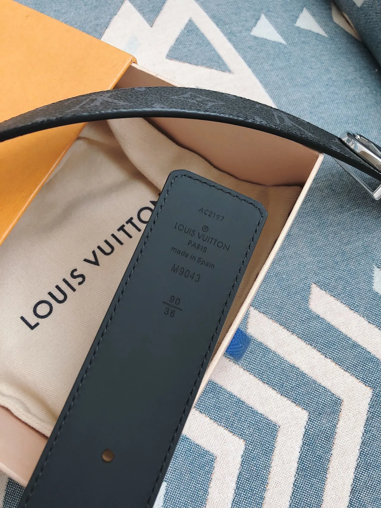 Louis Vuitton Circle LV Belt Dark Gray Monogram Leather Belt 7