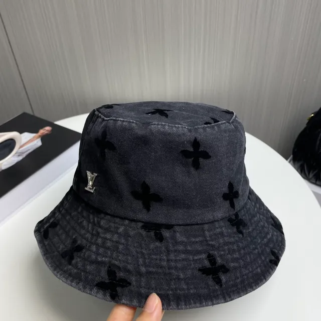 Louis Vuitton Chapeau de seau en velours côtelé brodé floral 3