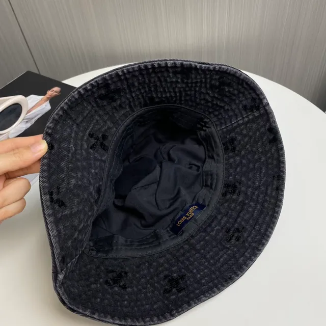 Louis Vuitton Chapeau de seau en velours côtelé brodé floral 5