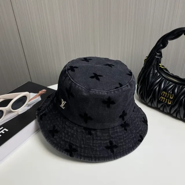 Louis Vuitton Chapeau de seau en velours côtelé brodé floral 7