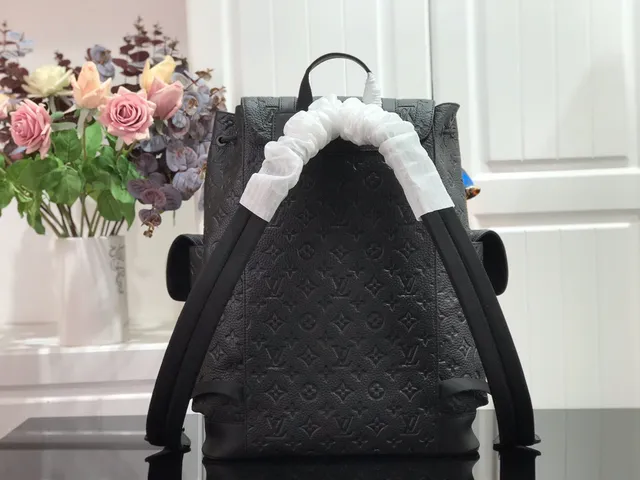 Louis Vuitton Explorer Preto Branco Couro com monograma embossado fechamento de tampa superior mochila casual 8