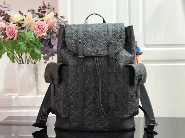 Louis Vuitton Explorer Preto Branco Couro com monograma embossado fechamento de tampa superior mochila casual 10