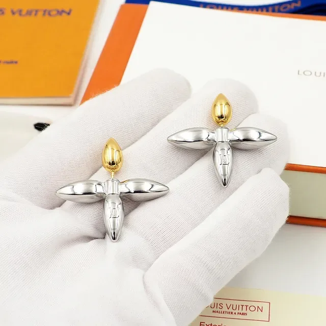 Louis Vuitton Floral-Inspired Two-Tone Engraved Drop Earrings 6