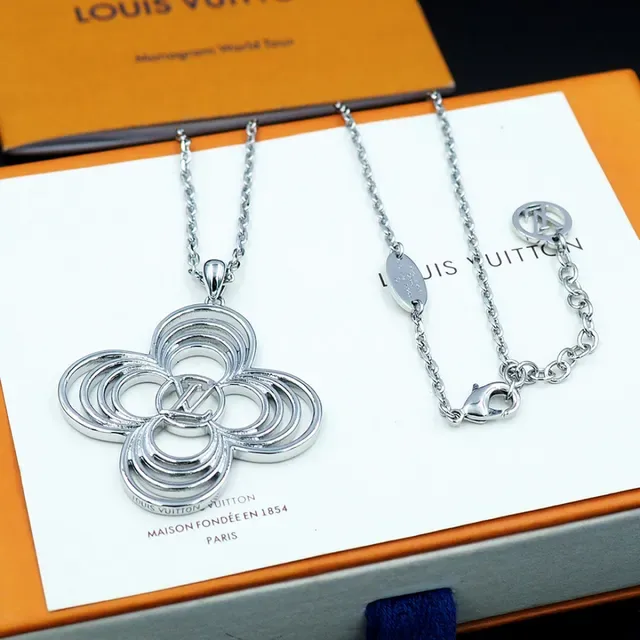 Louis Vuitton Floral Openwork Silver Necklace 10