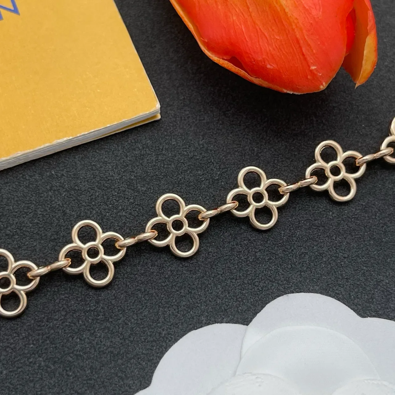 Louis Vuitton Flower Gold Floral Link Chain Openwork Petals Bracelet 7