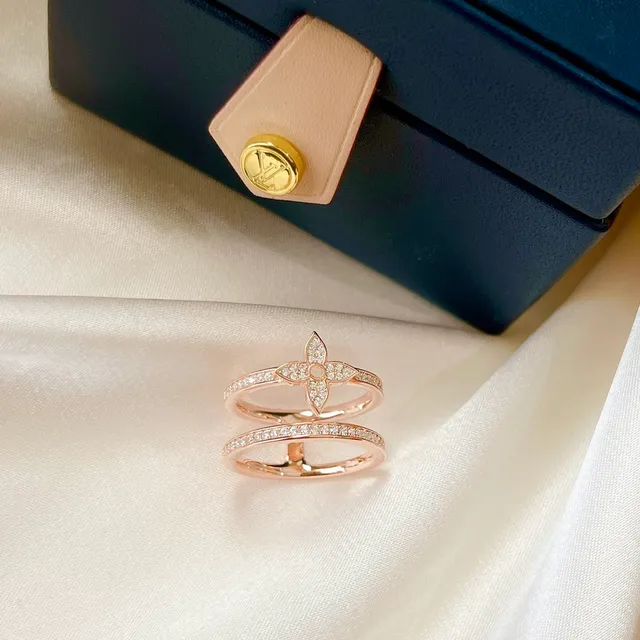 Louis Vuitton Flower Gold Navy Rose Pavé Diamond Ring 6
